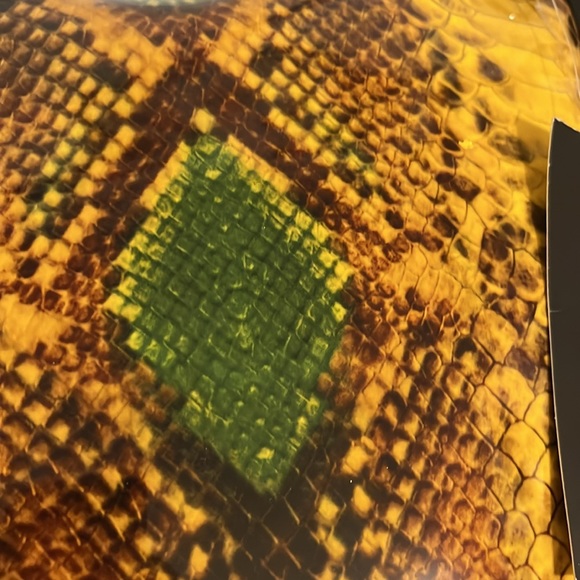 French connection NEW dragon snale scales laptop accesory case Retro Vintag 2012 - Picture 10 of 10